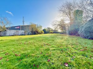 Photo 25- click for photo gallery